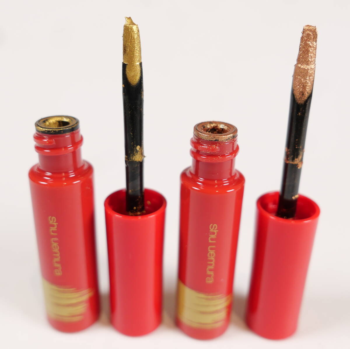 中古コスメ★shu uemura シュウウエムラ マジックメタリック リップ ライナー ゴールド ワォ/ブロンズ オー 2色セット拍卖