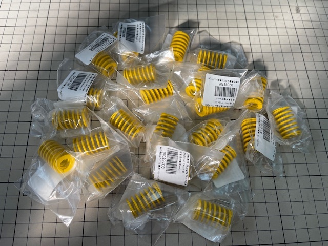 東発 強力ばね(軽小荷重) 16X25 黄色 TF16X25  23個 未使用  送料無料 拍卖