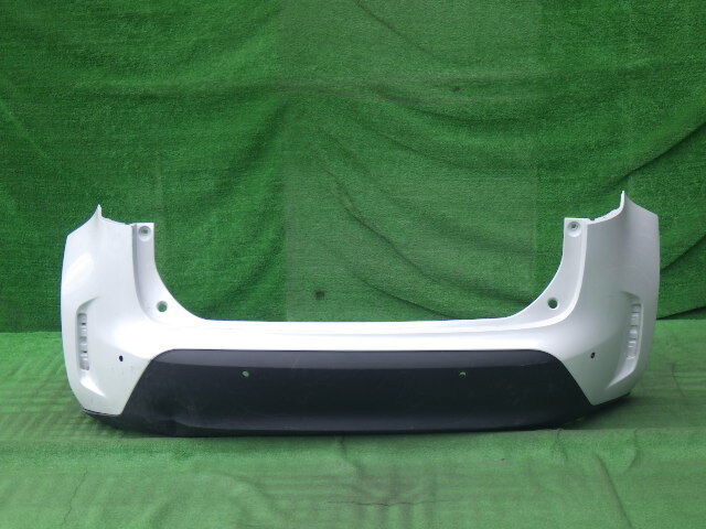 MXPB10 MXPB15 MXPJ10 MXPJ15 ヤリスクロス 純正リアバンパー リヤバンパー 白 パール 52159-52D00 下部付拍卖