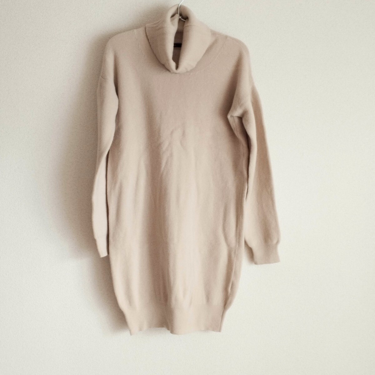 IENA une petites merveille イエナ タートルニットワンピース ベージュ フリーサイズ拍卖