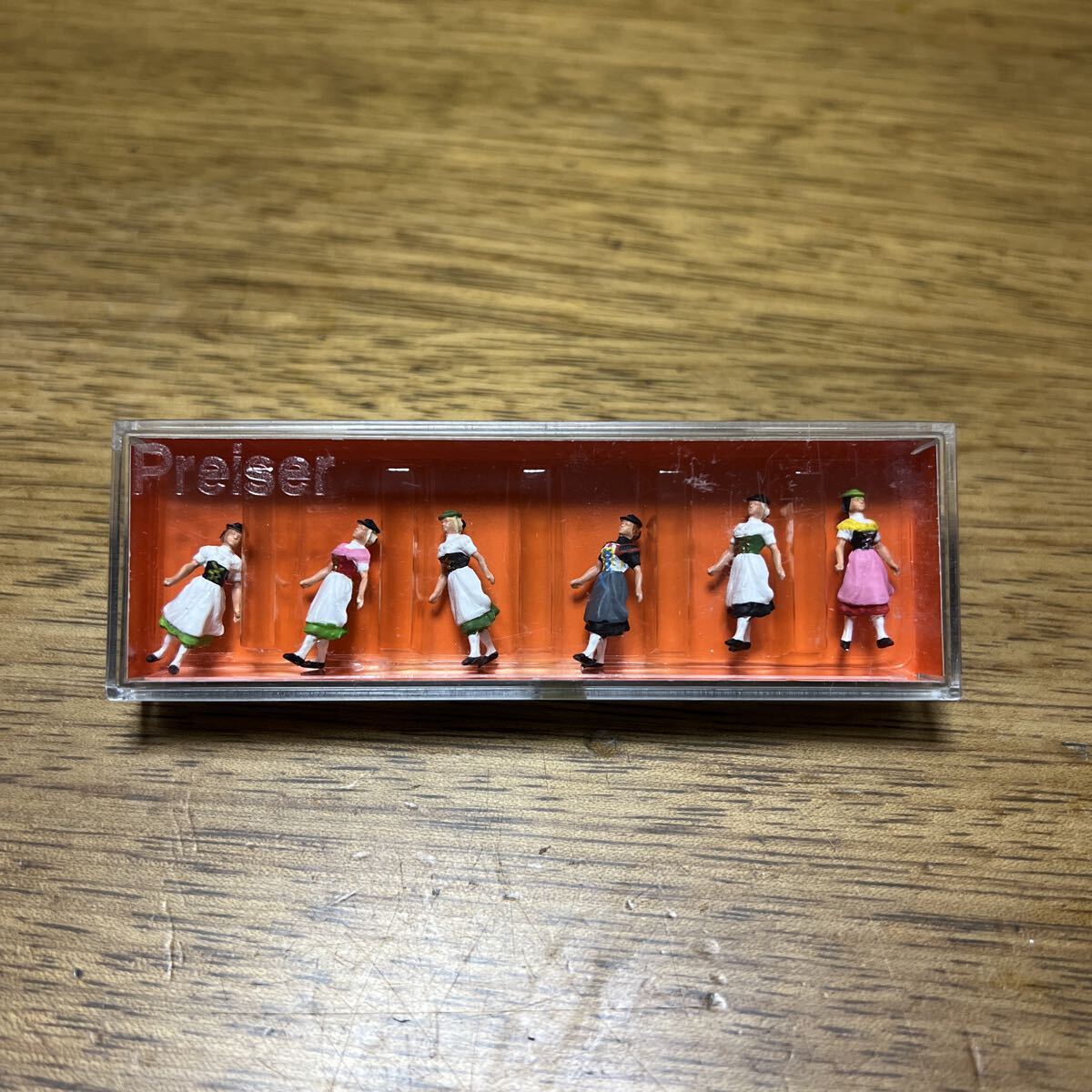 送料込■プライザー Preiser 24607 バイエルン地方のコスチューム? 塗装済完成品 HO(1/87) 情景 背景 フィギュア拍卖