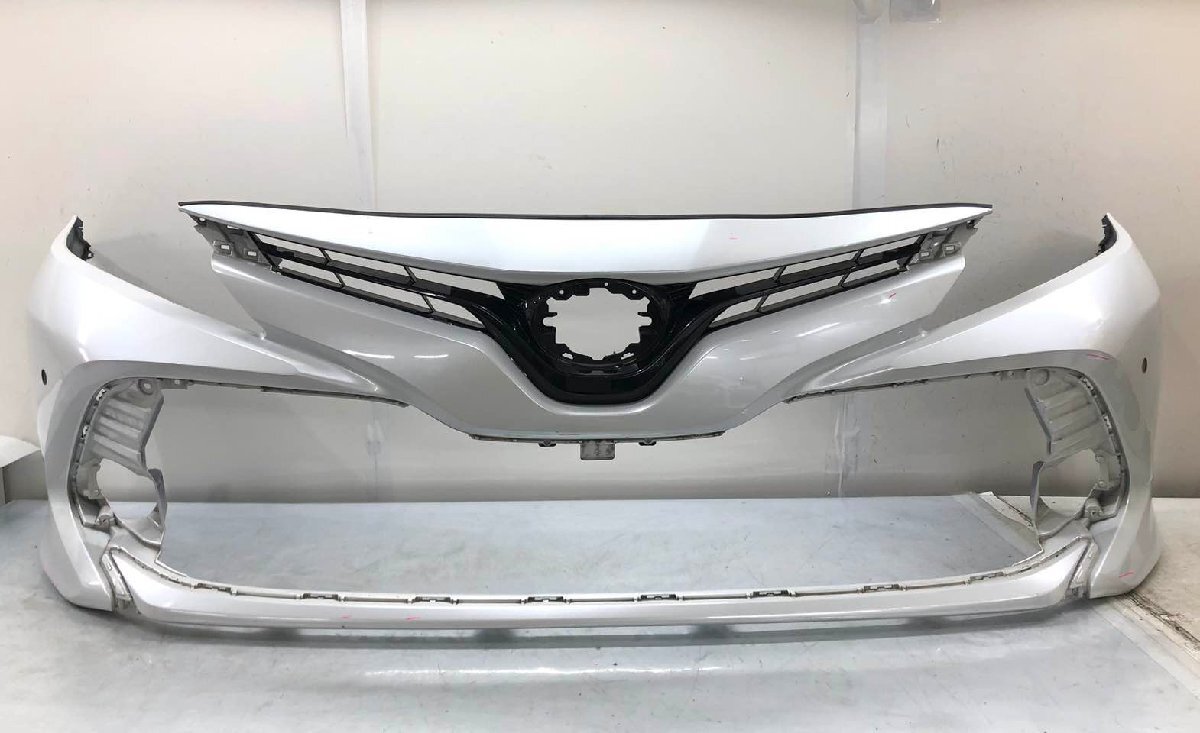 トヨタ カムリ AXVH70 前期 純正 フロントバンパー 52119-33A50 パール 089(C10-41m)拍卖