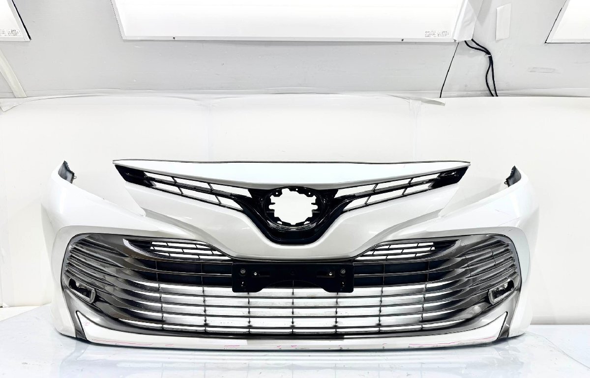 トヨタ カムリ AXVH70 前期 純正 フロントバンパー ロア フォグ付き 52119-33A50 パール 085 (C8-92)拍卖