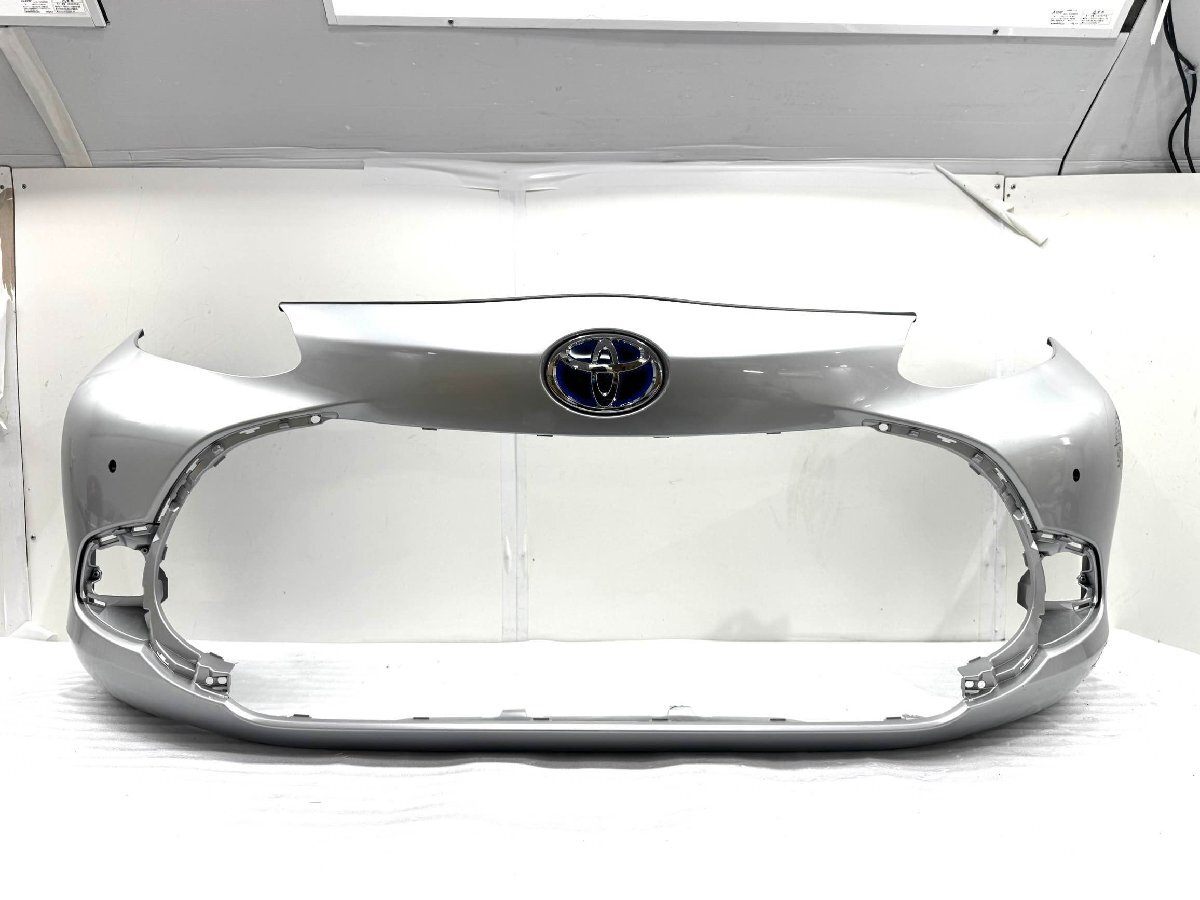 トヨタ アクア MXPK10/11/15 純正 フロントバンパー 52119-52D30 シルバー (C9-62)拍卖