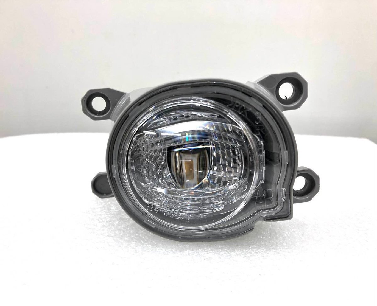 ♪美品♪ハイゼット S500P/タント LA650S 純正 右 フォグランプ 81211-B1060(Z34-39m)拍卖