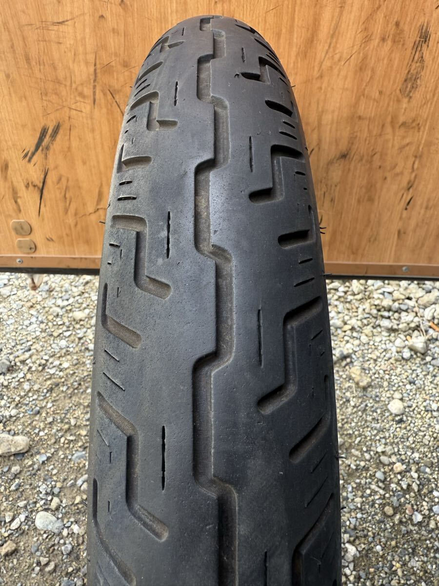 中古MCタイヤ 2022年製造 DUNLOP D401 HARLEY-DAVIDSON 100/90-19 ダンロップ 100 90 19 0122 K2D-2拍卖