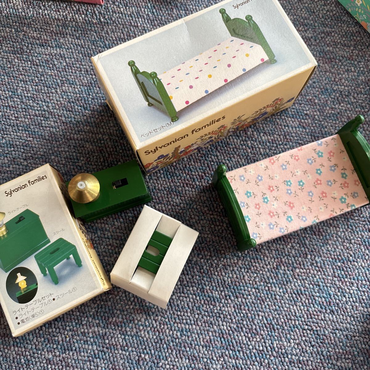 シルバニアファミリー ライトテーブル ベッドセット 初期拍卖