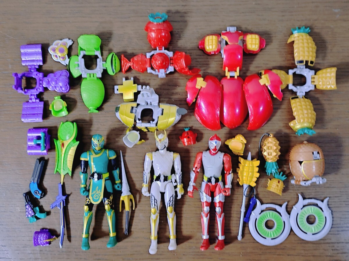 仮面ライダー鎧武 ガイム フィギュア アームチェンジシリーズ メロンアームズ ブドウアームズ バナナアームズ パーツ 特撮 ジャンク拍卖