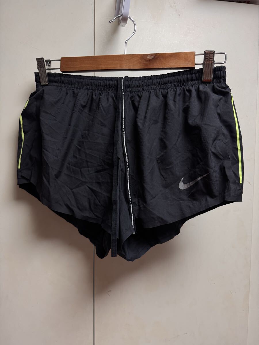 送料格安スピード発送!美品★NIKEナイキランニングショートパンツインナー付き黒★Lサイズジョギング陸上登山トレランマラソン拍卖