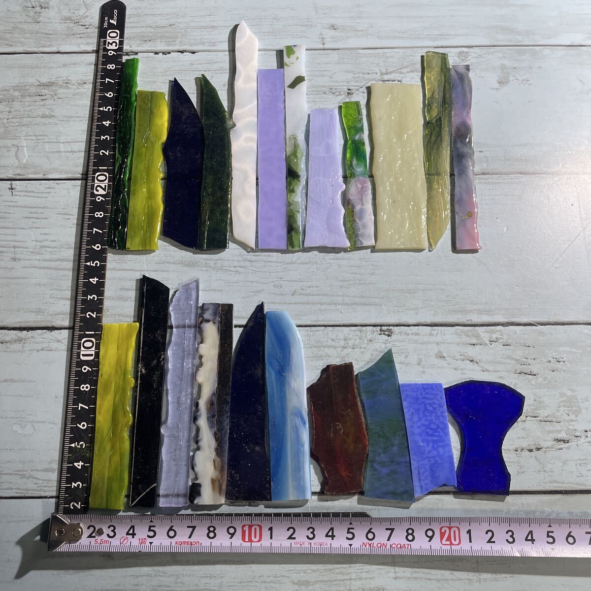 ステンドグラス用ガラス ガラス 端材 ガラス板 材料 ステンドガラス ランプシェード 工芸 ハンドクラフト 硝子 300g (A-3169)拍卖