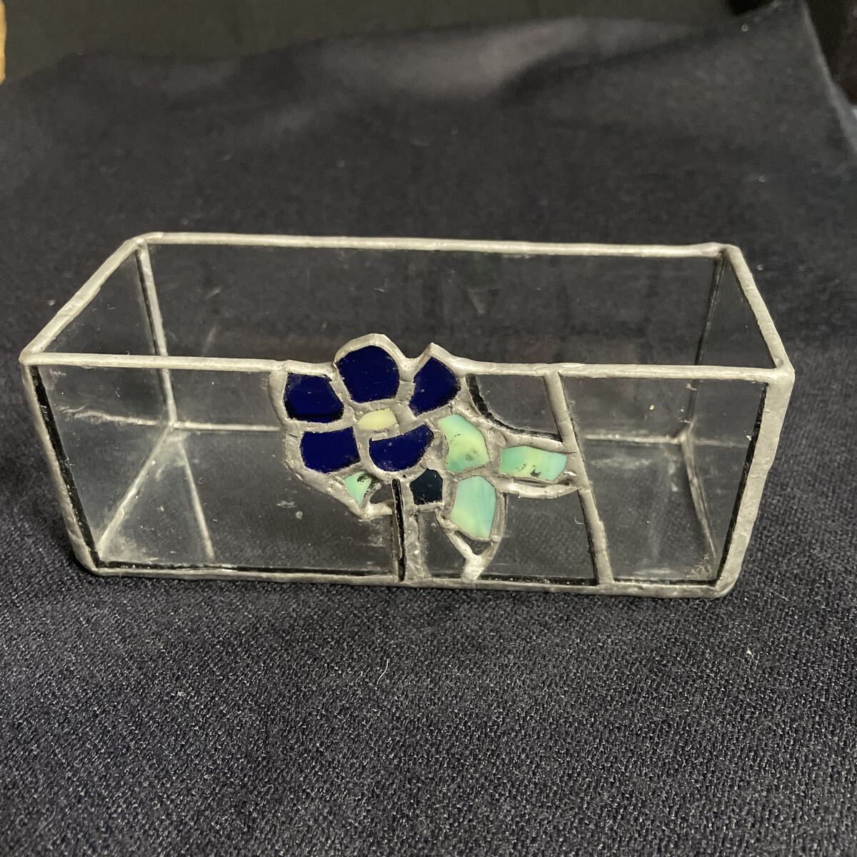 小物入れ ステンドグラス ガラス 工芸 ハンドクラフト 硝子 204g アンティーク (A-3167)拍卖