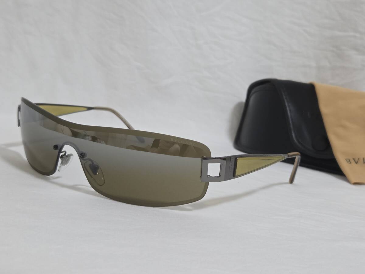 正規美 レア ブルガリBVLGARI ロゴアイコン フレームレス スポーティー シールドサングラス 茶系ミラー 軽量1枚レンズアイウェア 付属有拍卖