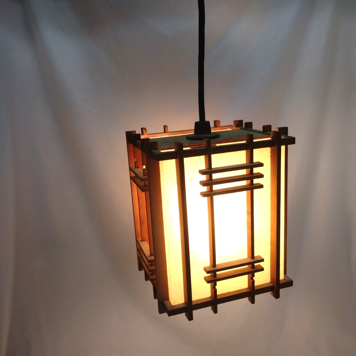 【昭和レトロ】 和室 廊下 トイレ 天井照明 暖色系 木製照明器具 通電確認済み 傷・欠けアリ アンティーク ヤフオクにも多数出品拍卖