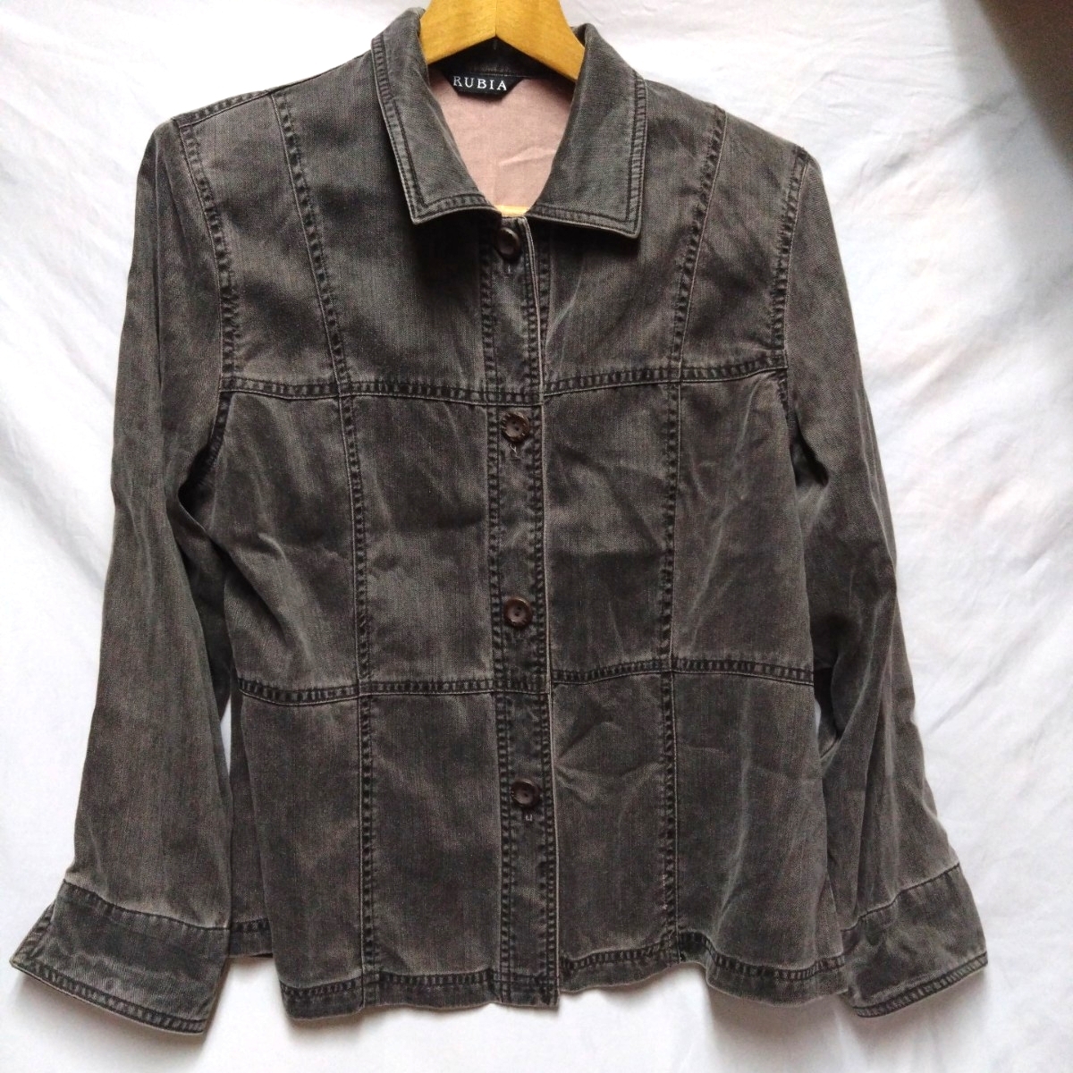 RUBIA デニム調 レディース ジャケット シャツ 前ボタン 11ABR ウエスト・ヒップゆったり Lサイズ相当 リヨセル ヤフオクにも多数出品拍卖