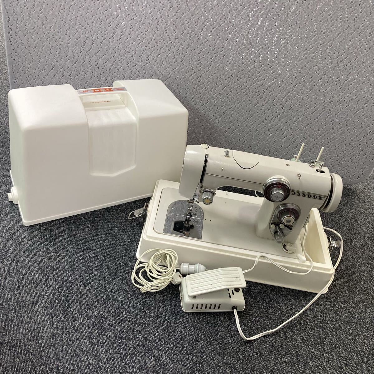 ミシン ジャノメ JANOME MODEL 672 通電確認済 フットコントローラー付き 手芸 裁縫拍卖