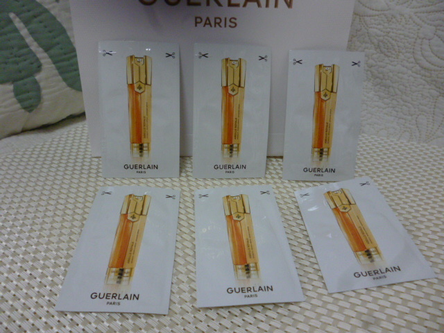 ☆未使用 GUERLAIN☆ゲラン アベイユ ロイヤル アドバンスト ダブルR セロム<美容液>0.6ml×6、3.6ml分拍卖