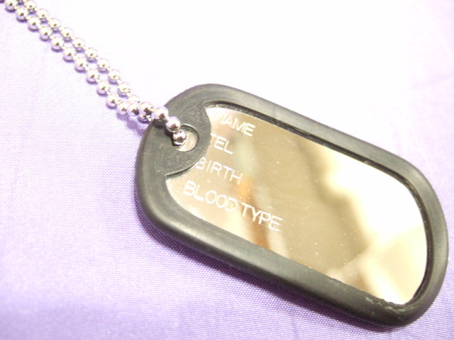 横浜最新 ドッグタグ 魅惑のペンダント★70cmチェーン付き ゴム枠サイレンサー付き 真鍮製ロジウムメッキ 送料220円ξbalnξξ117拍卖