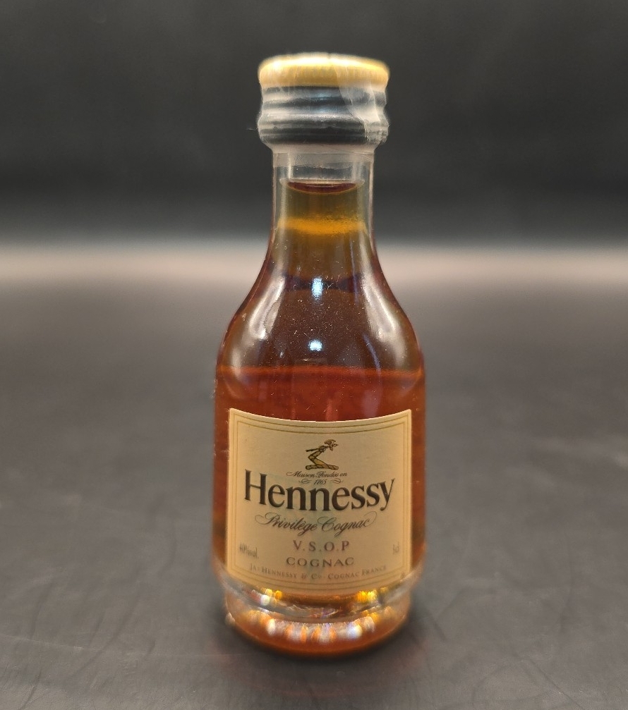 【未開栓・古酒】ヘネシー Hennessy VSOP COGNAC コニャック ブランデー ミニチュアボトル 30ml拍卖