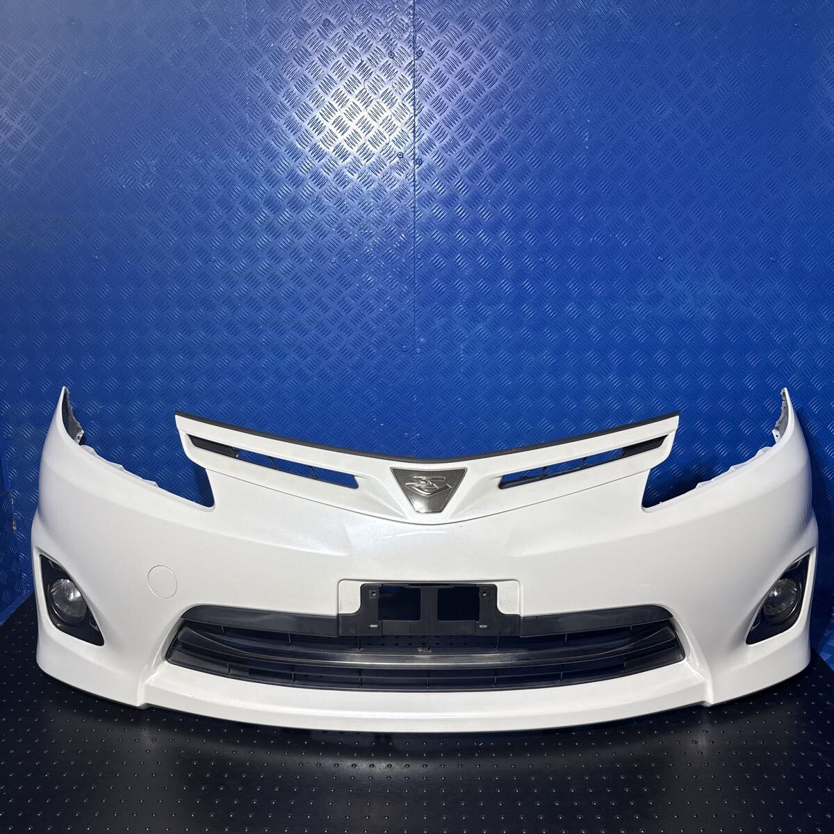 ◆トヨタ エスティマ《ACR50 ACR55 GSR50 GSR55》純正 フロントバンパー グリル付き フォグ付 カラー 070 (パール 白) 52119-28F20◆拍卖