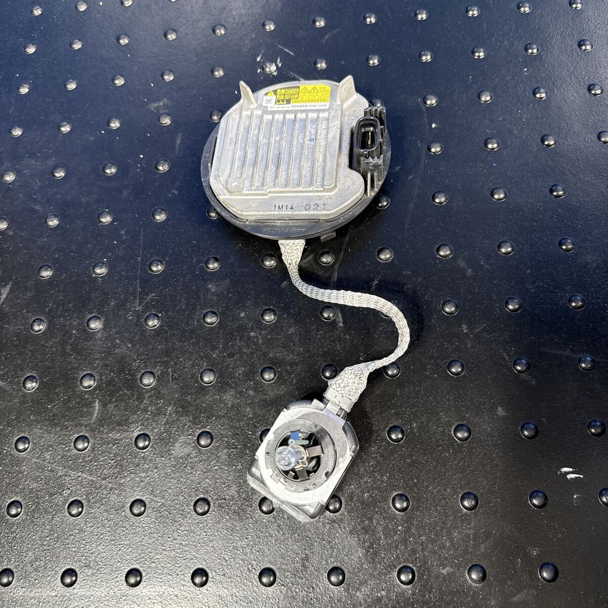 ◆トヨタ シエンタ マークX ヴォクシー ノア カムリ AVV50 ZRR70 ZRR75 GRX130 NCP81 純正 HID バラスト D4Sバーナー 85967-22080 点灯OK◆拍卖