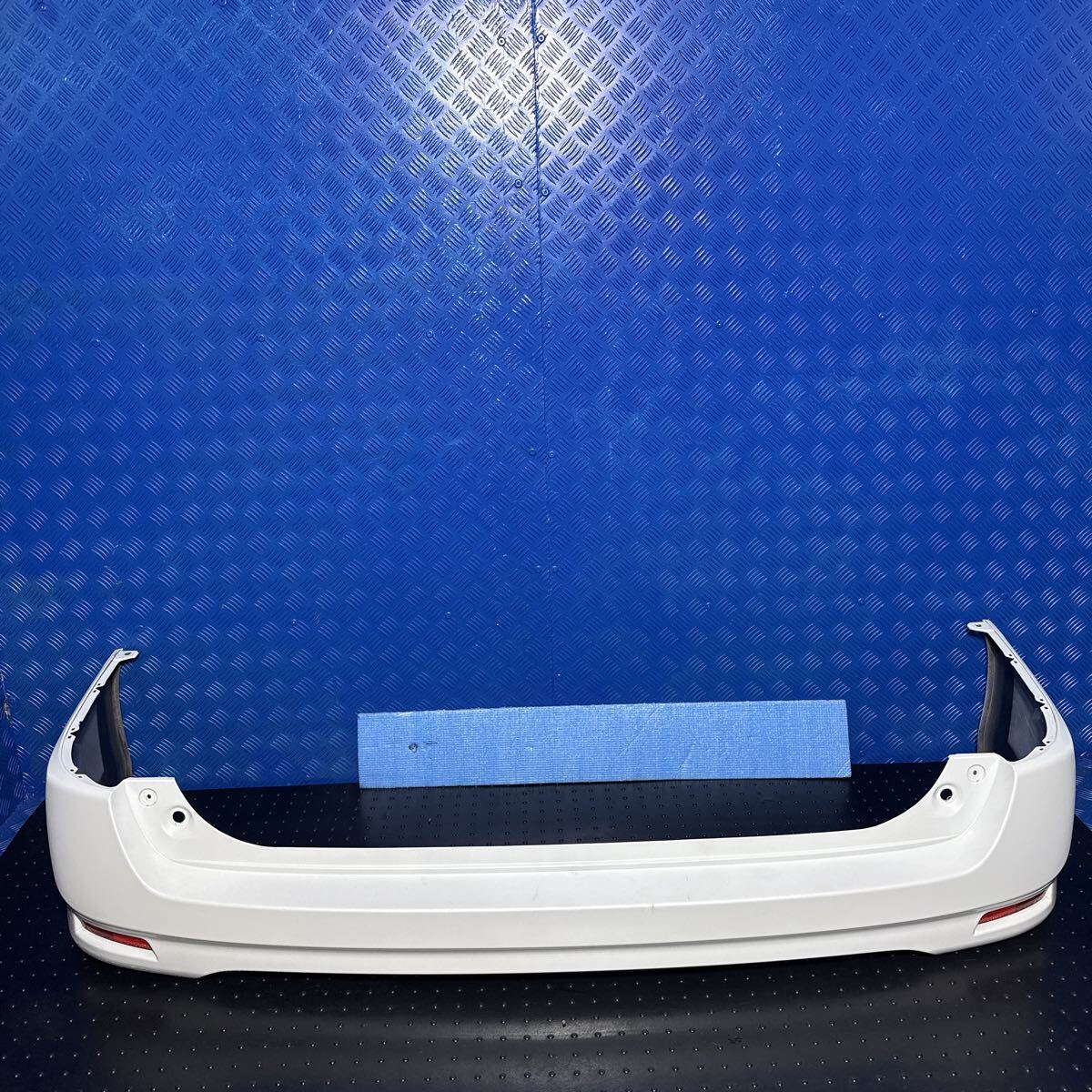 ◆ニッサン セレナ ハイウェイスター《CC25 CNC25 C25 NC25》純正 リアバンパー バックバンパー カラー QX1 (パール) 85022-CY80H 美品◆拍卖