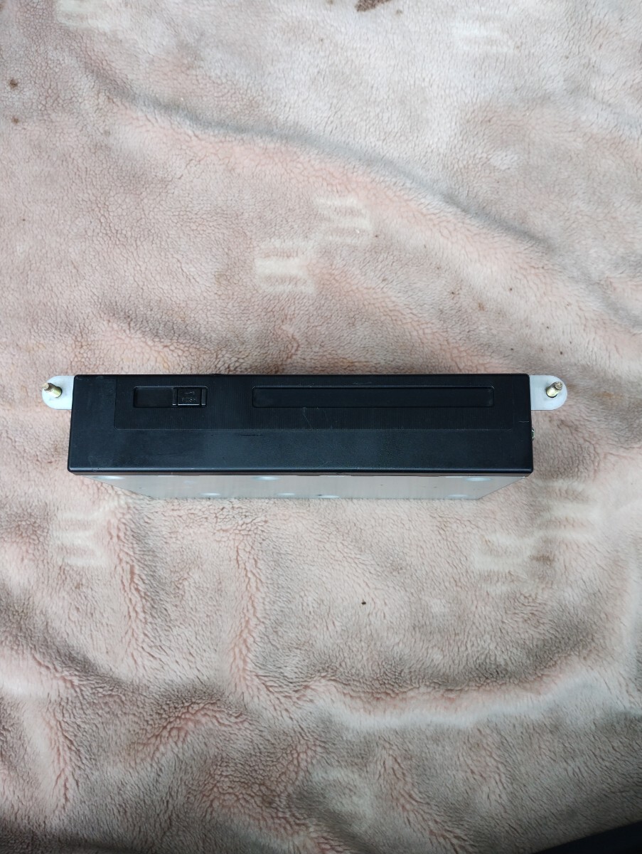 トヨタ 純正 DVD ナビユニット 86841-30090 86841-30091 と互換性あり 17 クラウン 後期 30 31 セルシオ ランクル100 等 動作未確認拍卖