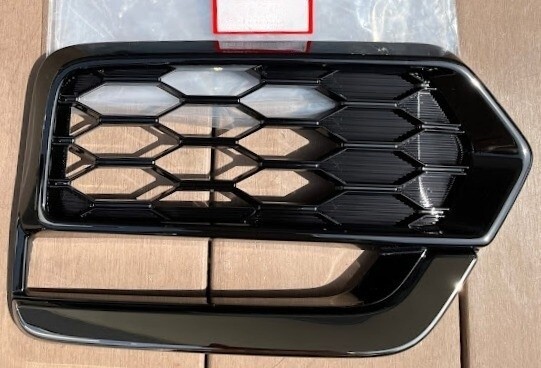 新品 純正品 HONDA ホンダ フォグライトガーニッシュ 運転席側 フロント ステップワゴン スパーダ RP5 ブラックスタイル拍卖