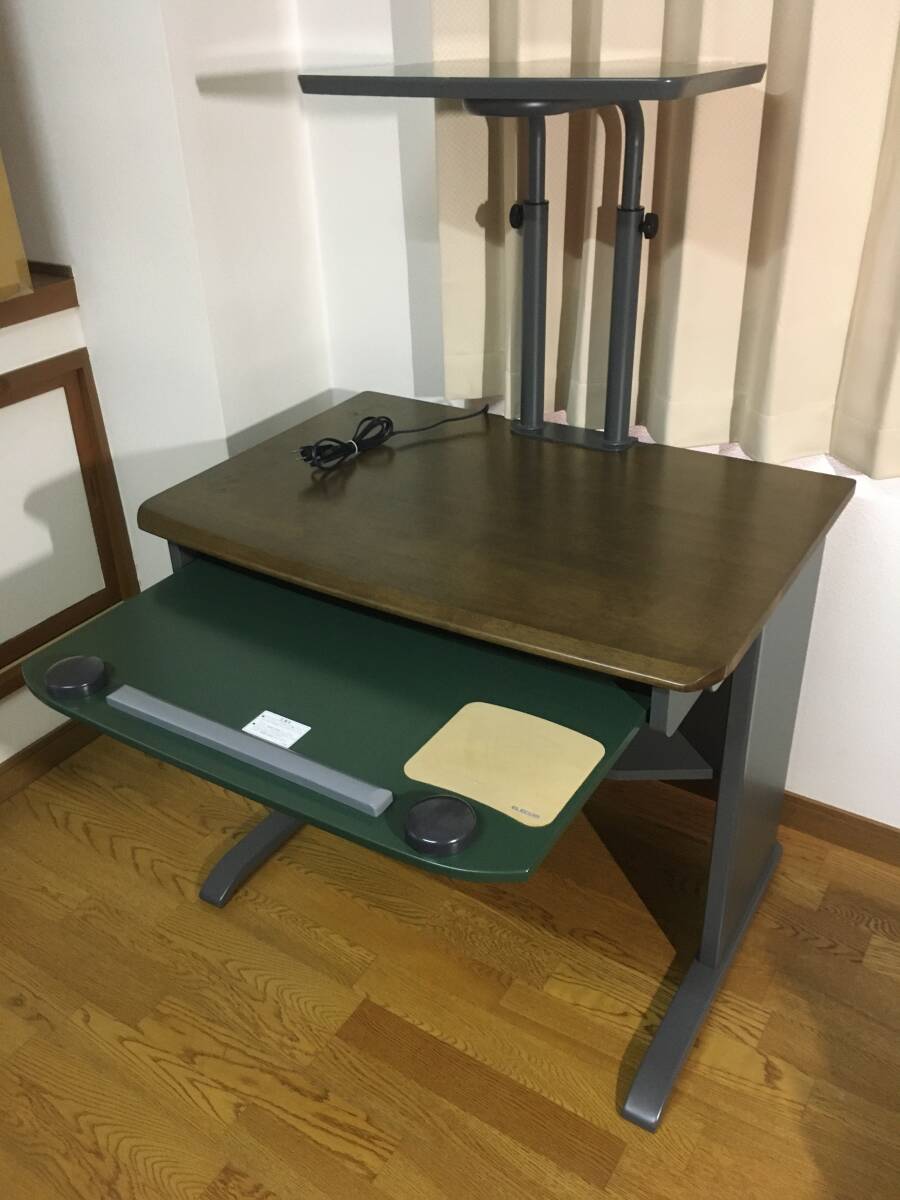 ★ 直接手渡し限定 パソコンデスク コイズミ ・ 幅 約86㎝ ・ 奥行 約60㎝ ・ 高さ 約73㎝ ・ 重量 約25㎏(デスクのみ) 拍卖