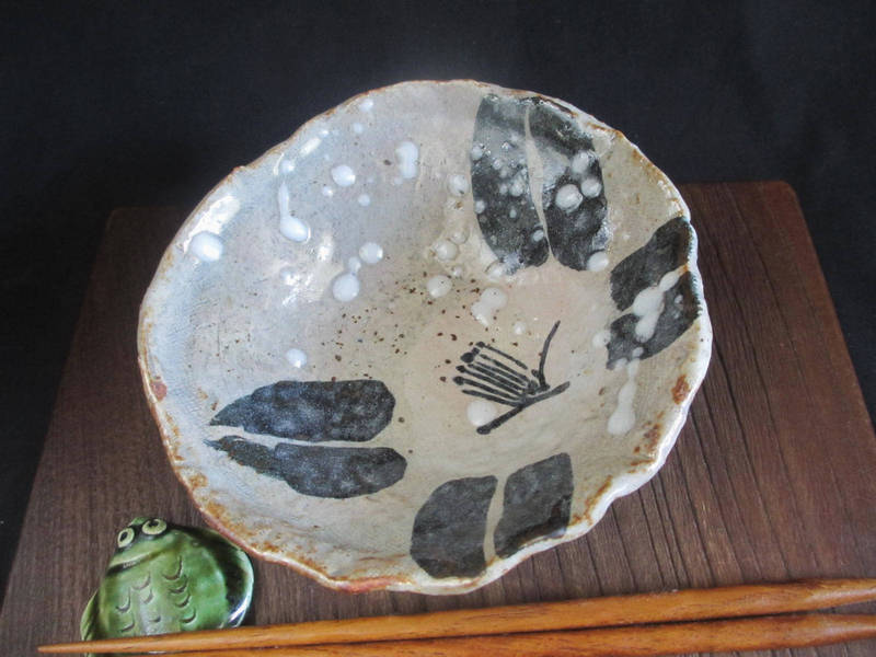 小鉢 鼠志野 雪椿絵 取鉢 陶芸作家・佐藤和次作 S-720拍卖