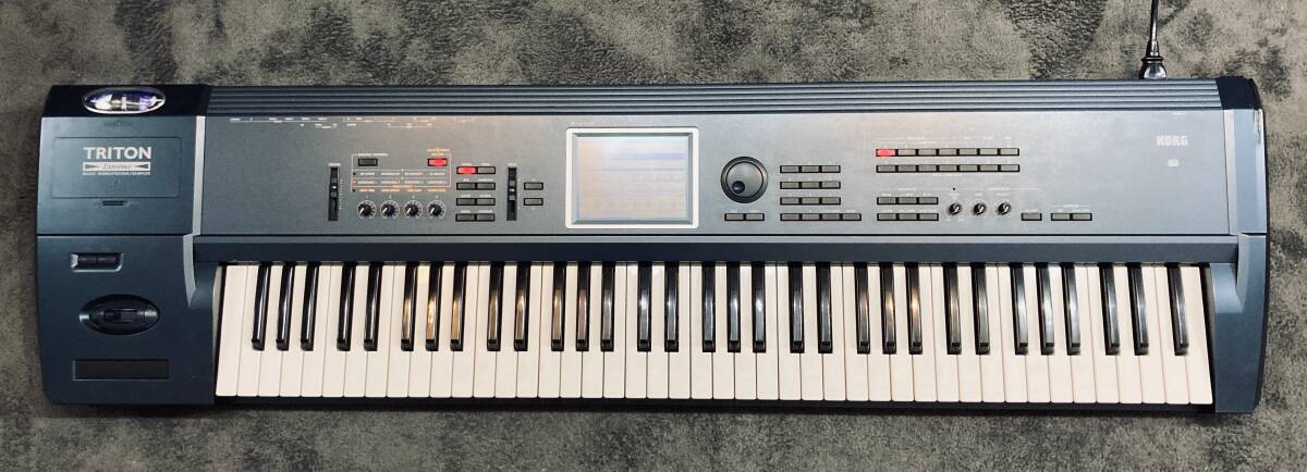 【動作確認済】KORG シンセサイザー TRITON Extreme 76鍵 拍卖