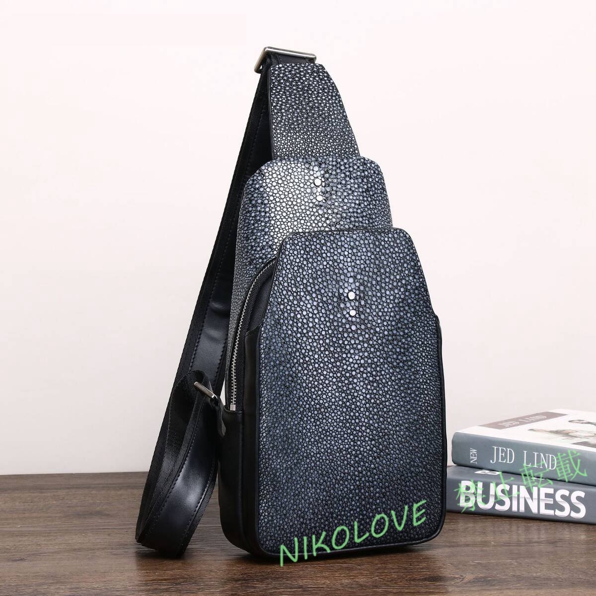 ☆新品 高品質 エイ革 ショルダーバッグ ガルーシャ スティングレイ ブラック黒メンズ 斜め掛け レザー本革 ポリッシュ加工 カバン 鞄拍卖