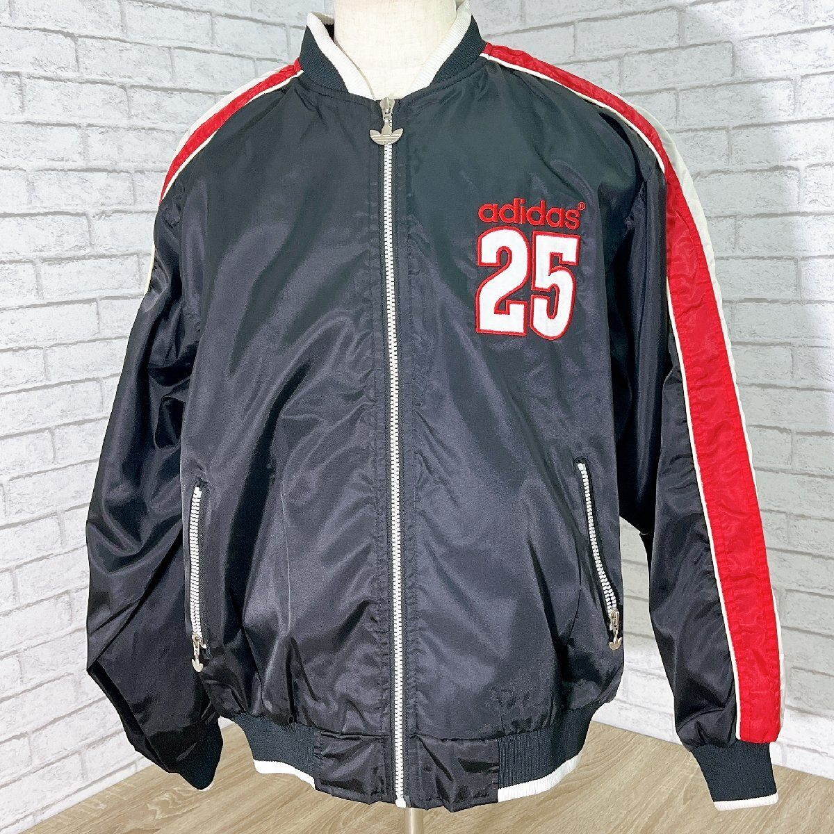 1022 【美品】90s 韓国製 adidas アディダス バースデイジャケット L-XL 黒x赤 25 ナイロン ジャンパー スタジャン ビンテージ vintage 古拍卖