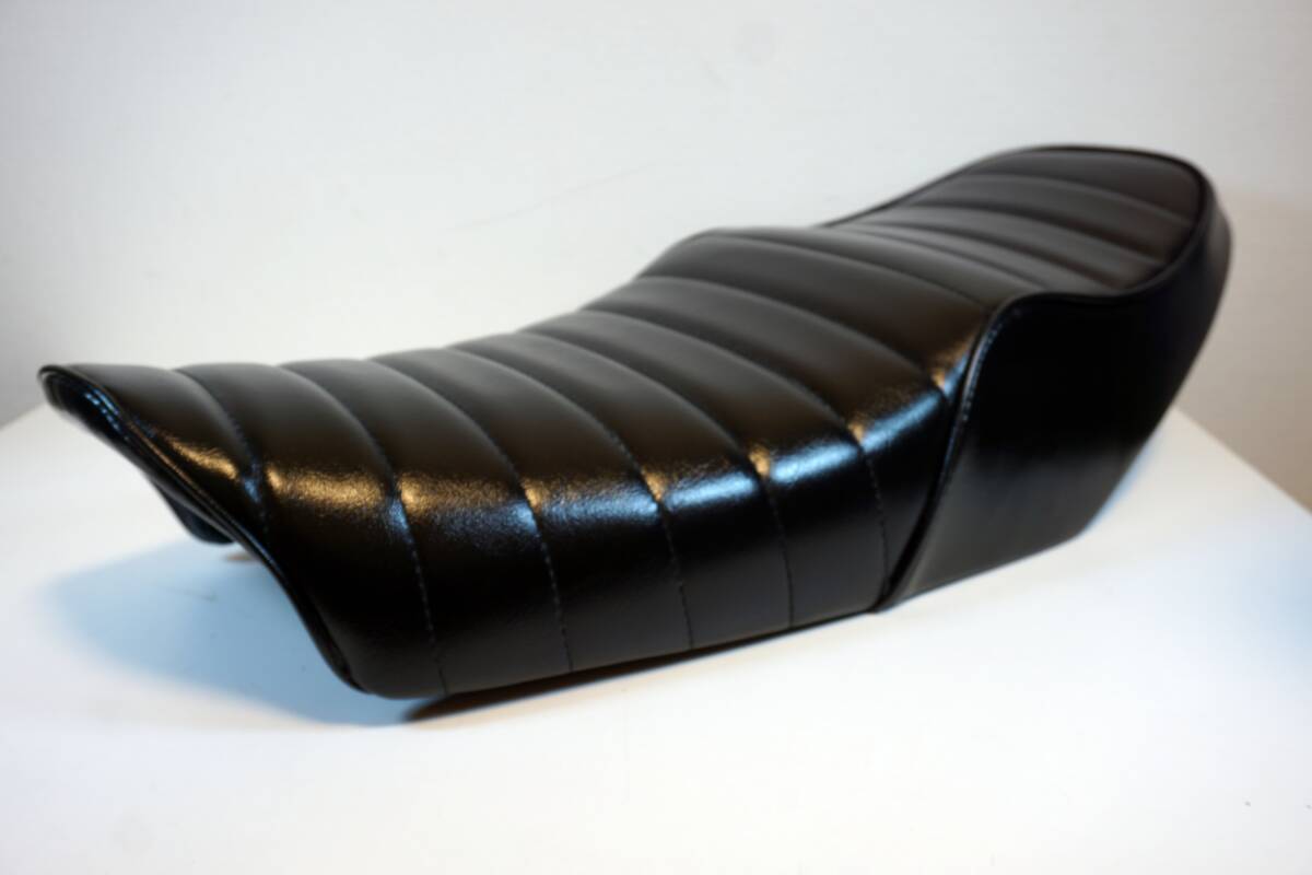 SR400 RH03J インジェクション車 タックロール シート 純正シートベース あんこ抜き 完成品拍卖