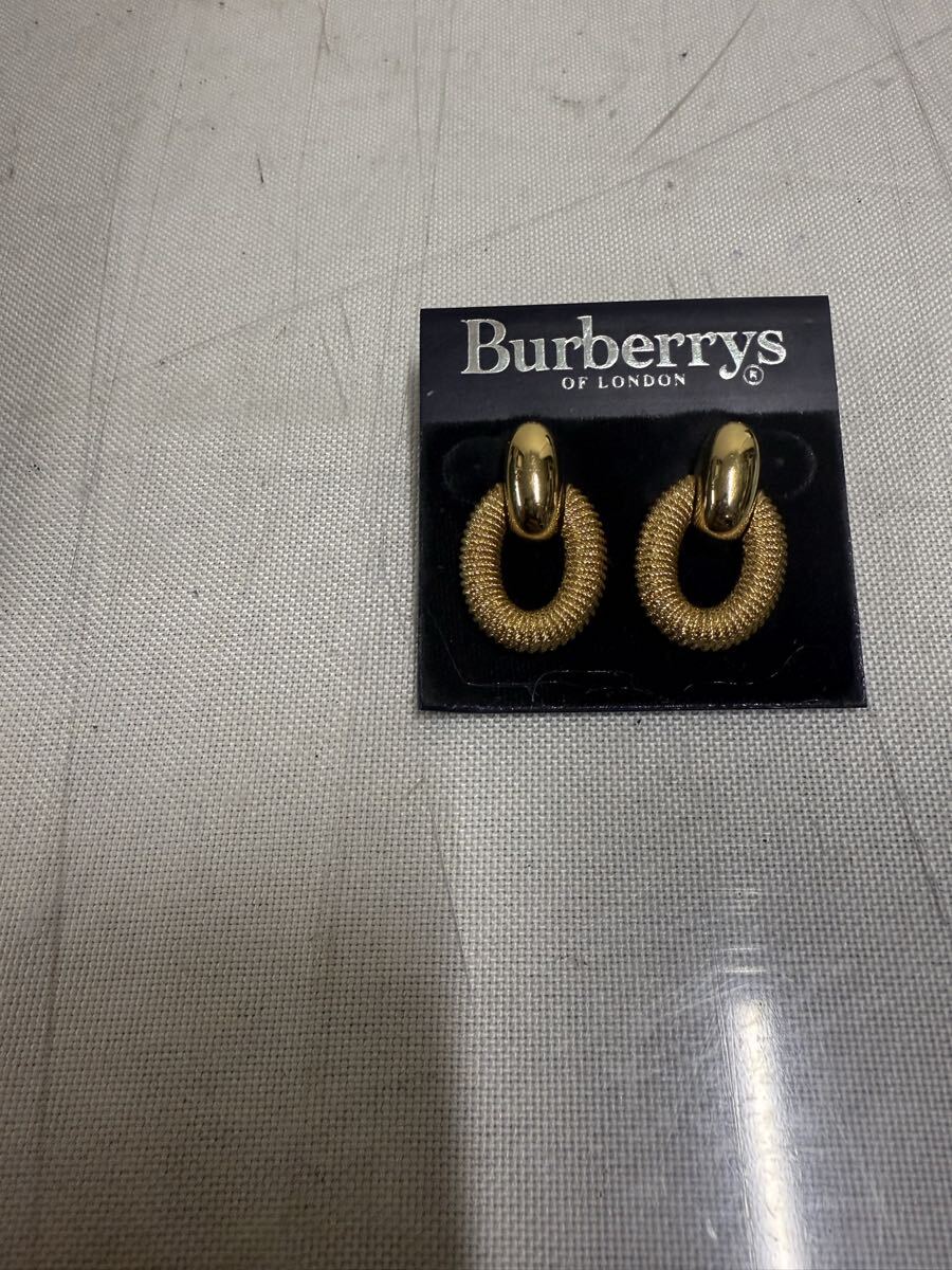 ∞71 Burberrys ゴールド ピアス拍卖