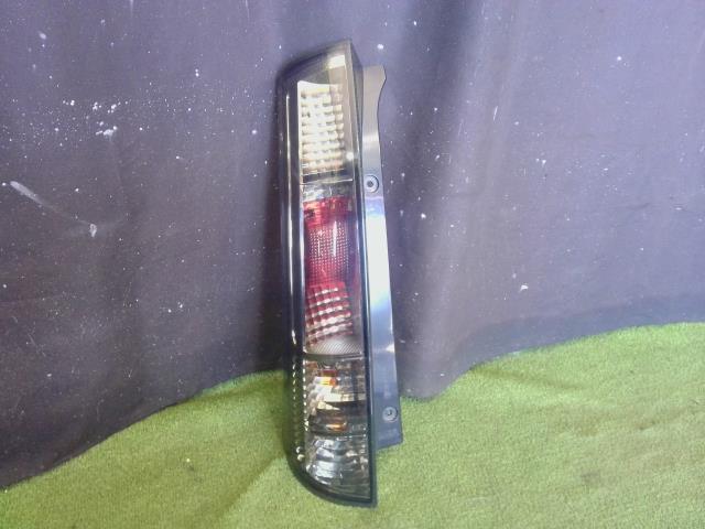 パレット DBA-MK21S (M) 左テールランプ X Z7T 35603-82K1 35670-82K10拍卖