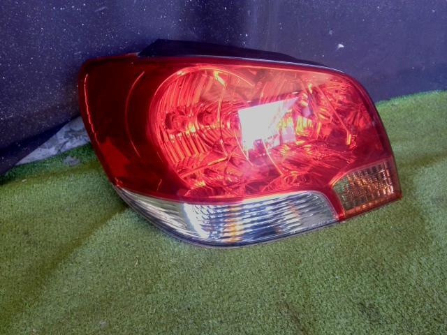エアトレック LA-CU2W (M) 左テールランプ 20V 4WD W13 220-87546 MR954403拍卖