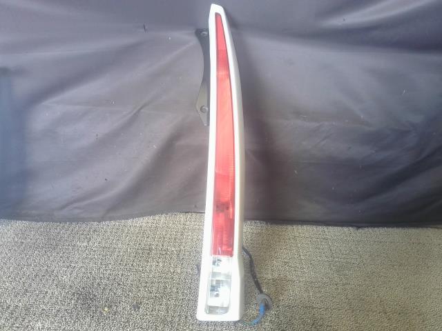 ムーヴ DBA-L175S (M) 右テールランプ カスタムXリミテッド W24 D050 81550-B2190-A0拍卖