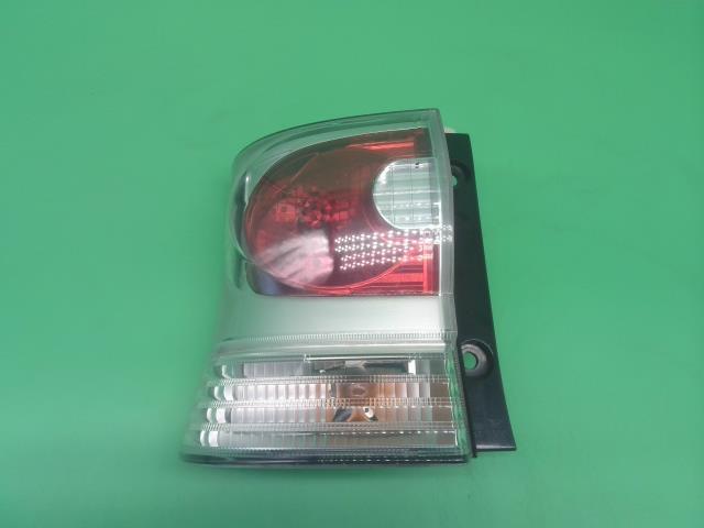 タント DBA-L375S 左テールランプ カスタムXリミテッド S28 20507 81560-B2260 81560-B2410拍卖