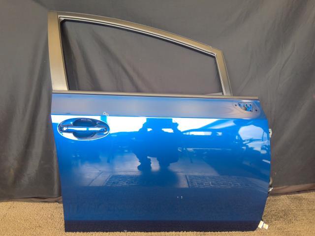 プリウスα DAA-ZVW41W フロント 右 ドア Sツーリングセレクション 5人 8T5 M2H3 67001-47111 68101-47120拍卖