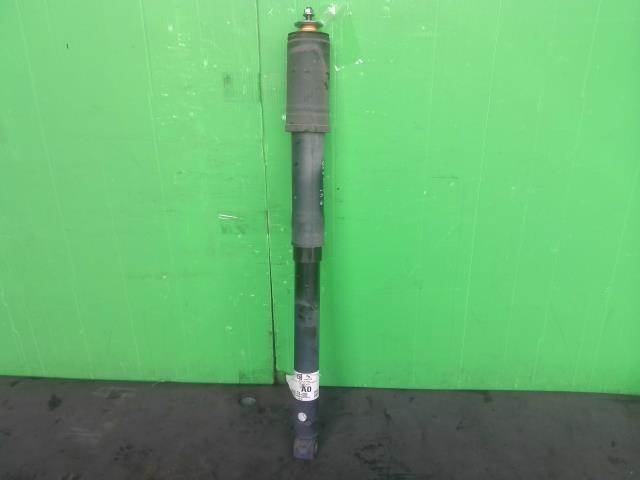 ヴェゼル DBA-RU1 リア 右 ショックアブソーバー X R543P 52610-T7A-0330 52611-T7A-013拍卖