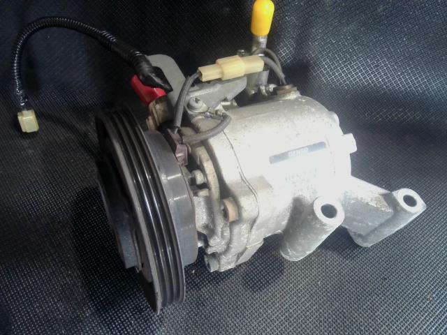 ステラ DBA-LA110F エアコン コンプレッサー カスタムRS 4WD B70 447280-3233 88320B2110 88410B2050拍卖