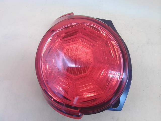 キャスト DBA-LA260S 左テールランプ スタイルX SA2 4WD R67 20519 81560-B2550拍卖