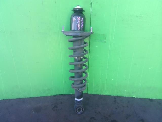 シエンタ DBA-NSP170G リア 右 ショックアブソーバー G クエロ 7人 3T3 48530-52P80拍卖