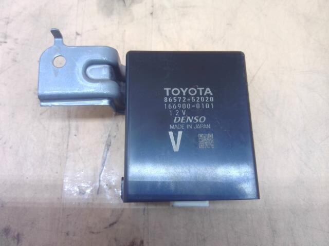 アクア DAA-NHP10 「スピーカーコントロールコンピューター S 4V7 166900-0101 86572-52020拍卖