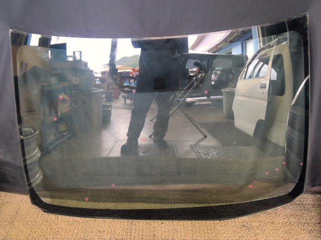 アクア DAA-NHP10 フロント ウインド ガラス S 4V7 M814I 56101-52932拍卖