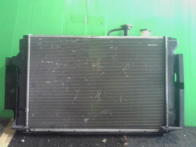 アクア DAA-NHP10 ラジエータ S 4V7 16400-21331 16400-21330拍卖