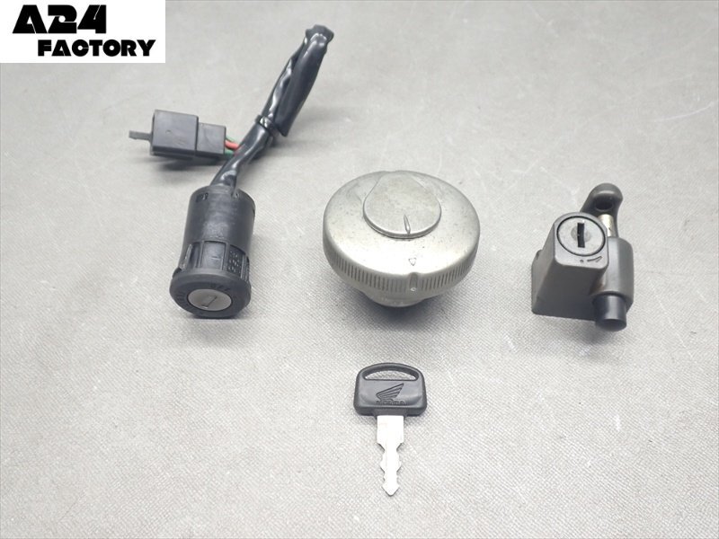 B1R7-1009 ホンダ スーパーカブ90 DX キーセット メイン ホルダー キャップ 実動車取外し品 【HA02-222~ 丸目 動画有】拍卖
