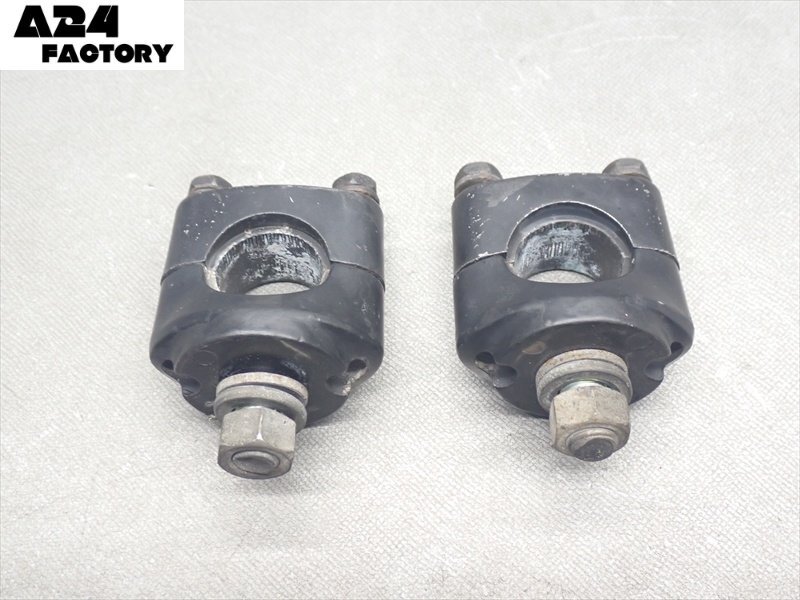 B1R7-1007 ヤマハ YB-1 Four ハンドルクランプ 純正 【UA05J-002~ 2000年式】拍卖