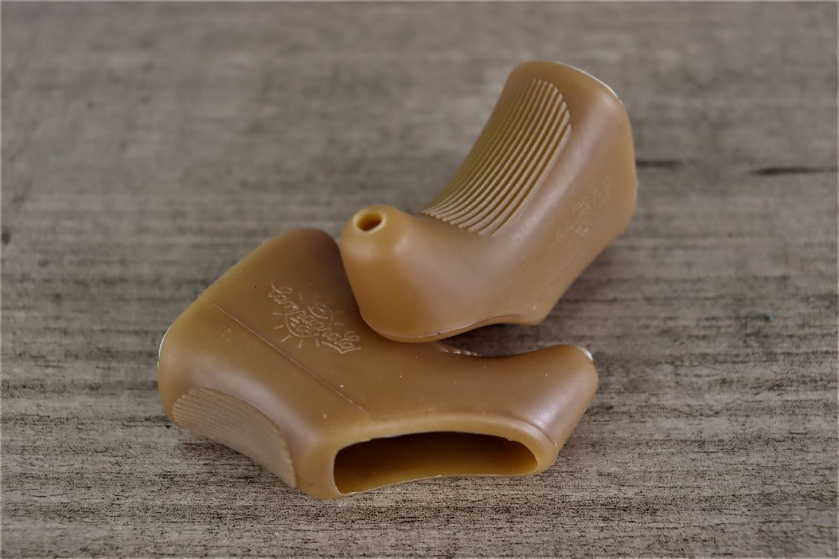 新品未使用 レア! Campagnolo カンパニョーロ カンパ ブラケットカバー ブラケットフード 地球マーク cicli17拍卖