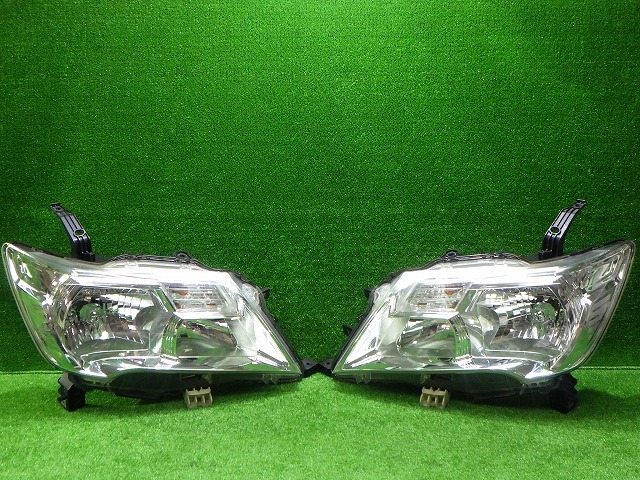 セレナ ヘッドライト左右 ハロゲン C26 NC26 100-23096 A 日産 前期 比較的綺麗 251002046拍卖